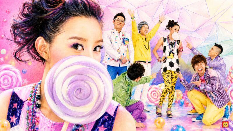 2010年にBIGBANGと共演した携帯電話LollipopのCMに出演するデビュー当時のキム・ジウォンのイラスト